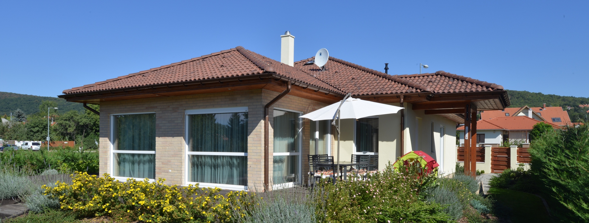 Előregyártott készházelemekből!